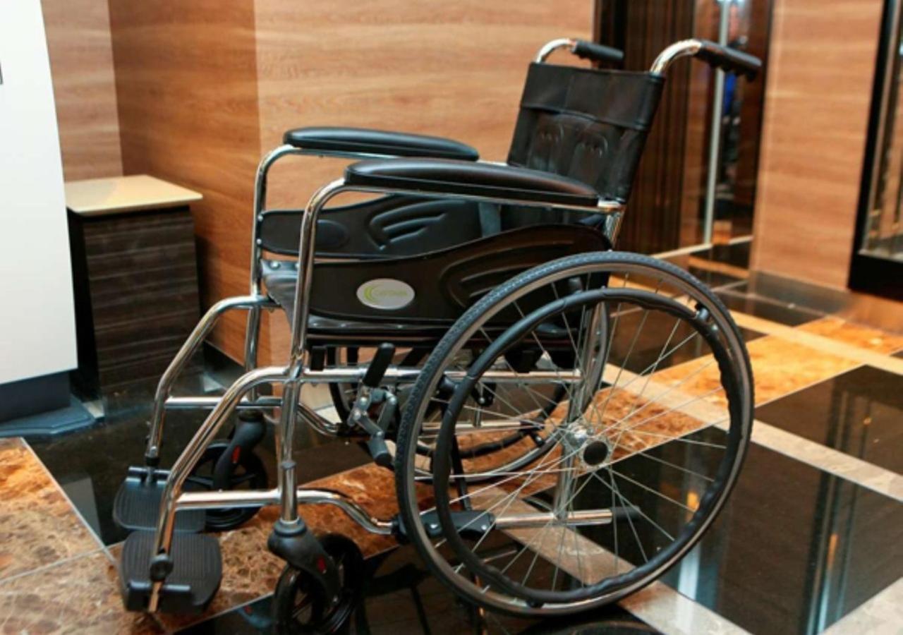 Apa Hotel Nagasaki Ekiminami Екстер'єр фото